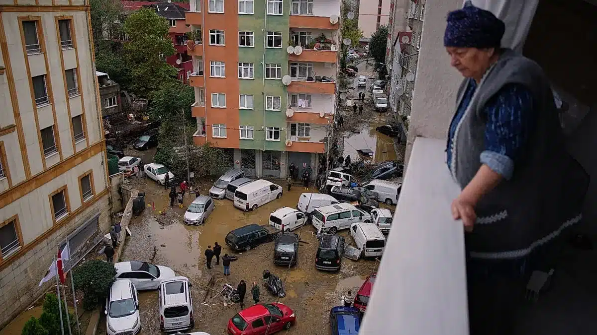 Turkey: Worst rainfall in 80 years unleashes deadly floods near Istanbul